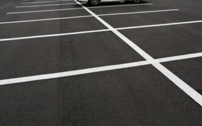 5 Signs That You Need Commercial Driveway or Parking Lot Paving Services