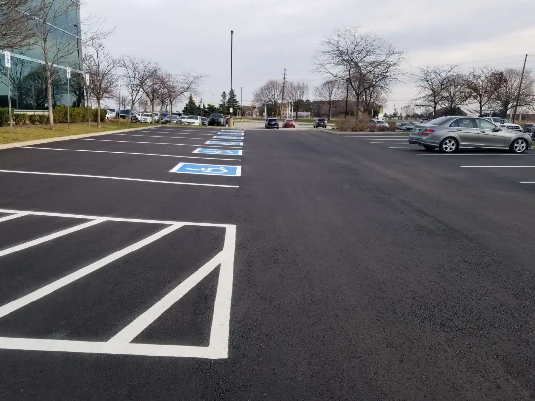 asphalt-paving-parking-lots