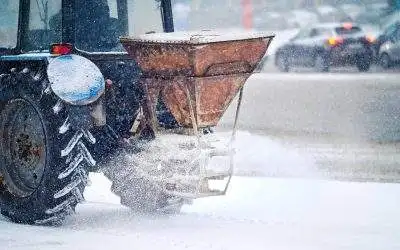 How to Choose the Right De-Icing Products for Asphalt Surfaces